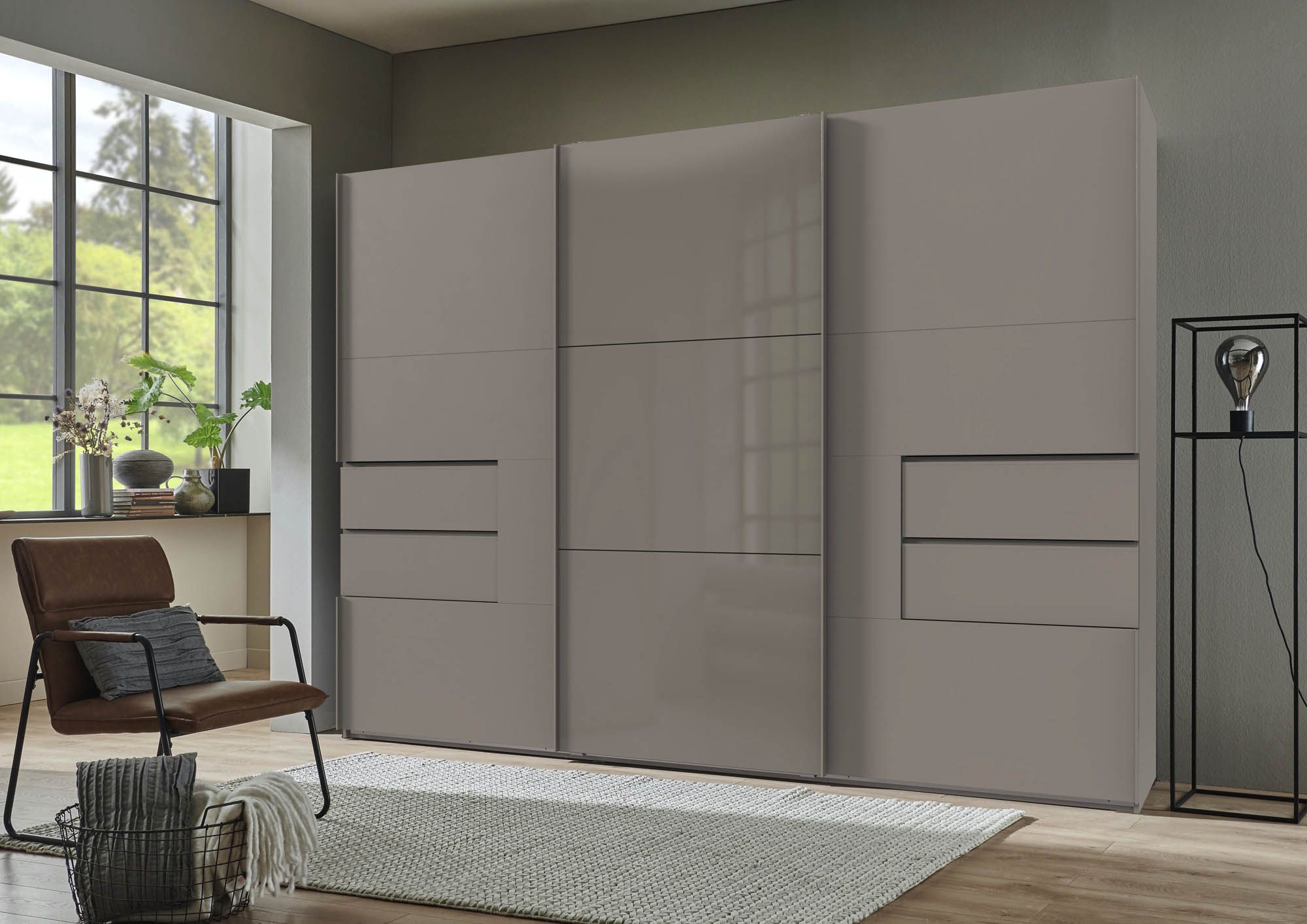 Pantelleria Schwebetürenschrank  ca. 300 x 216 x 65 cm Saharagrau