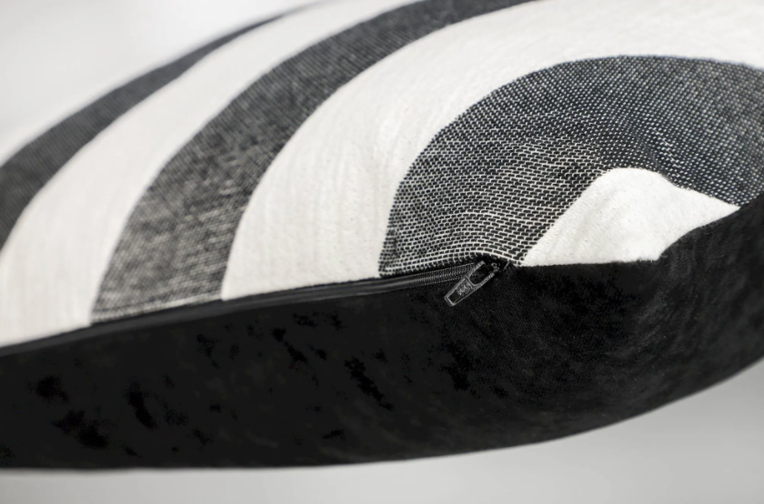 Schöner Wohnen Kissenhülle Junction 38x58 cm Schwarz – Moderne Baumwoll Kissenhülle mit Streifen